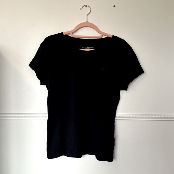 Tommy Hilfilger t-shirt - Picture 2 of 4